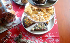 Advent, ünnepi sütemény, dekoráció