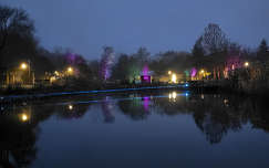 Veszprém, ünnepi fények a Kolostorok és Kertek parkban.