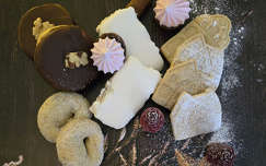 Ünnepi készülődés, süti, dekoráció