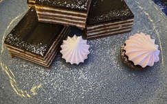 Dekoráció, süti, ünnep