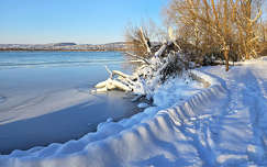 Balatonfűzfő, Balaton, Parti sétány