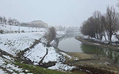 Baja, Sugovica, töltés, tél, hó, köd