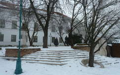 Szekszárd, Béla király tér, Vármegyeháza