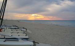 kuba tenger tengerpart vitorlás napfelkelte