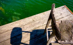 hibátlan árnyék bányató tó csepel kavicsos horgásztó víz stég szék árnyék napfény