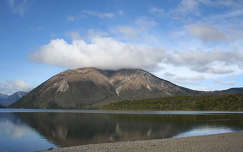 hegy új-zéland kövek és sziklák tükröződés tó