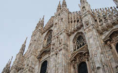 templom milánó olaszország milánói dóm