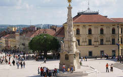Pécs: Széchenyi tér - Szentháromság szobor  /Fotó: Rébék Nagy Tibor készítette