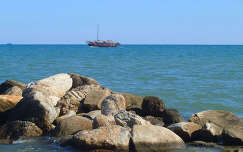 kövek és sziklák görögország tenger