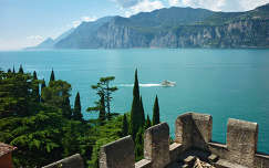 Olaszország, Garda-tó, kilátás a Malcesine-i várból