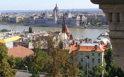Budapest,Parlament a Halászbástyáról