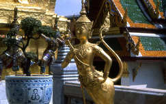 Aranyszobor Bangkokban