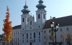 Győr - Bencések templom, gimnáziummal  , rendházzal     fotó: Kőszály