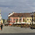 Győr főtere ,szemben a híddal