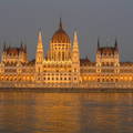 Budapesti Parlament az új díszkivilágítással