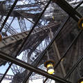 Párizs - Eiffel-torony a liftből nézve