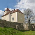 A mecseknádasdi plébániatemplom az Árpád-kori Szent István kápolnával és temetővel