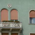 Budapest, Corvin-téri ablakok
