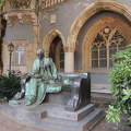 Károlyi Sándor szobra a Vajdahunyad várában