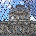 A Louvre a piramisból