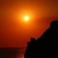 Vöröslő naplemente az Égei-tengeren.