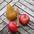 Dekoráció: alma, körte, fahéj, szegfűszeg, - Made by Zs