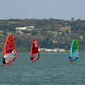 szörfösök a Balatonon