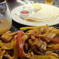 Fajita – csirke, tortilla, színek és ízek.