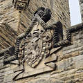 A szobor a falon mintha most is őrizné a skót szabadságot. William Wallace- emlékmű - Stirling, Skócia