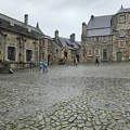 A szakadó esőben is hívogató volt a vár udvara. - Stirling Castle, Skócia