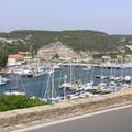 Bonifacio kikötője, Korzika, Franciaország